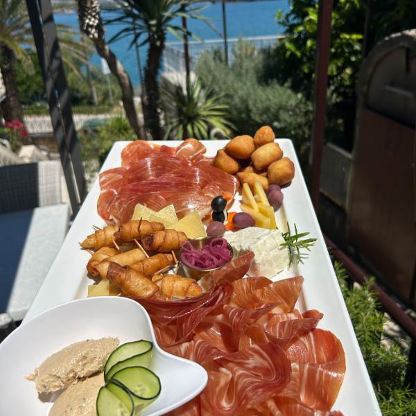 Vila Tina Restaurant 10